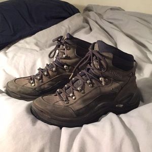 Lowa Renegade GTX mid sole hiking boots 9.5